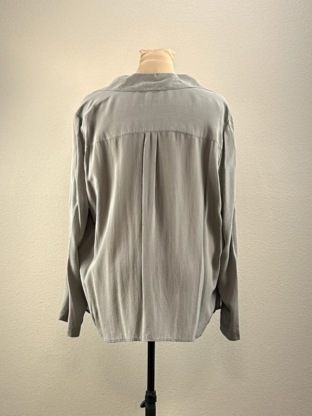 Eileen Fisher Long Sleeve Grey Silk Blouse NWOT - Picture 2 of 4
